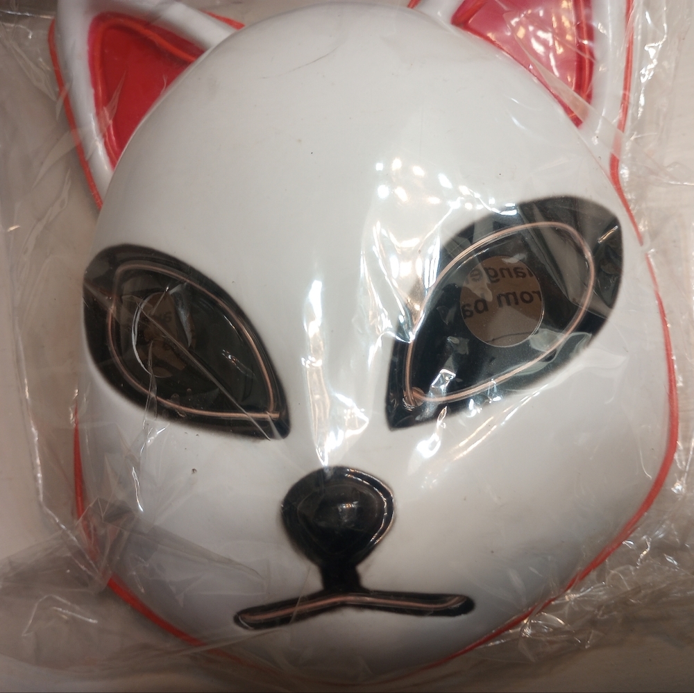 LED Wire Cat Face Mask - New In Package Unopened And Untested - Picture 4 of 5